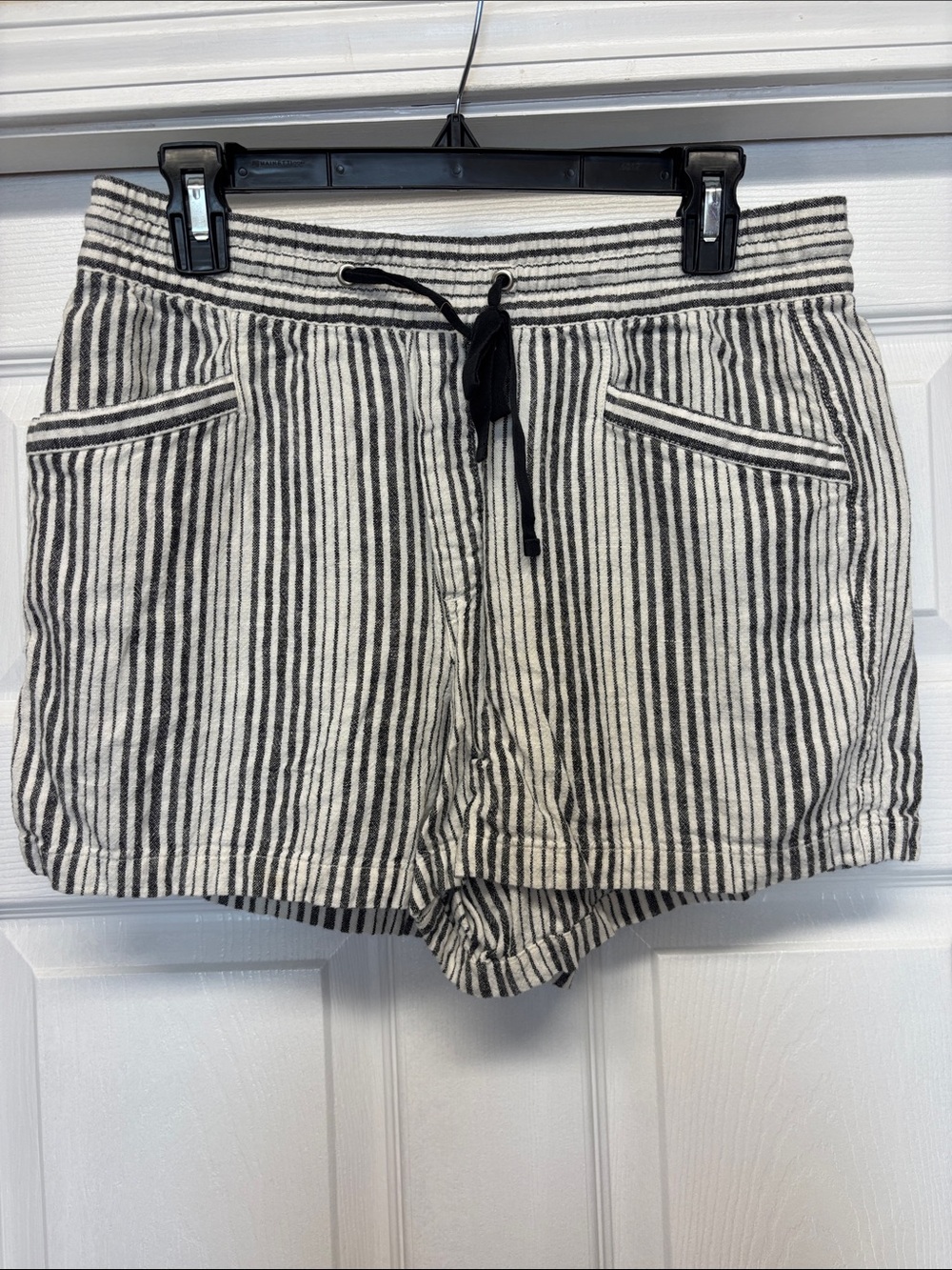 Gap Striped Black & Cream Drawstring Women’s Easy Fit Linen Blend Shorts S
